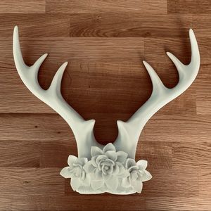 Faux Deer Antler Wall Décor